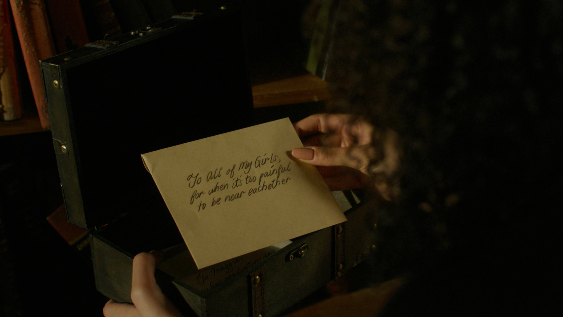 Charmed-Online-dot-nl_Charmed3x12SpectralHealing0119.jpg