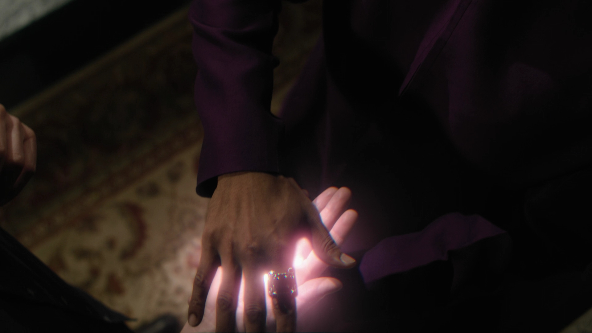 Charmed-Online-dot-nl_Charmed3x12SpectralHealing0312.jpg
