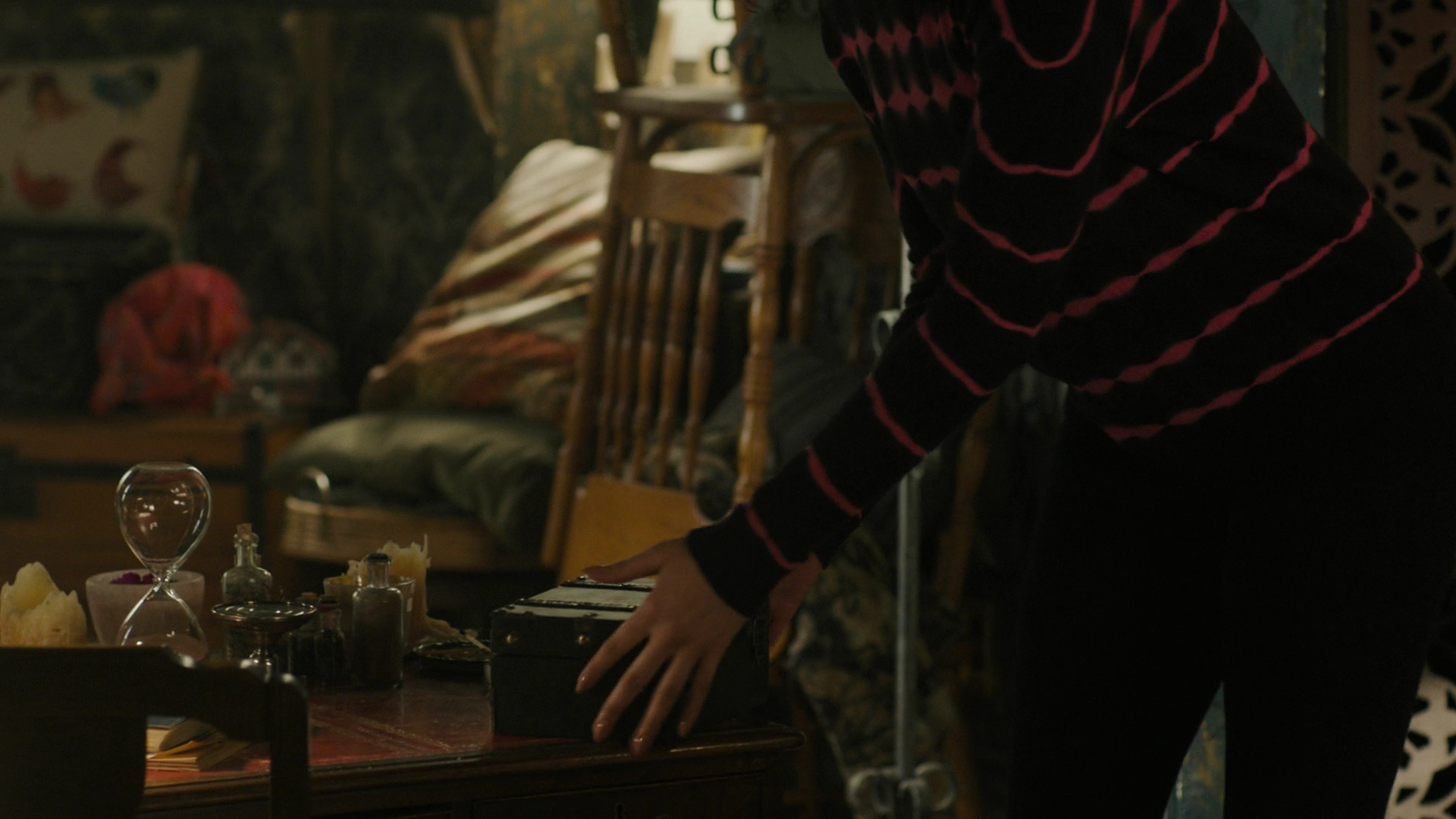 Charmed-Online-dot-nl_Charmed3x12SpectralHealing0619.jpg