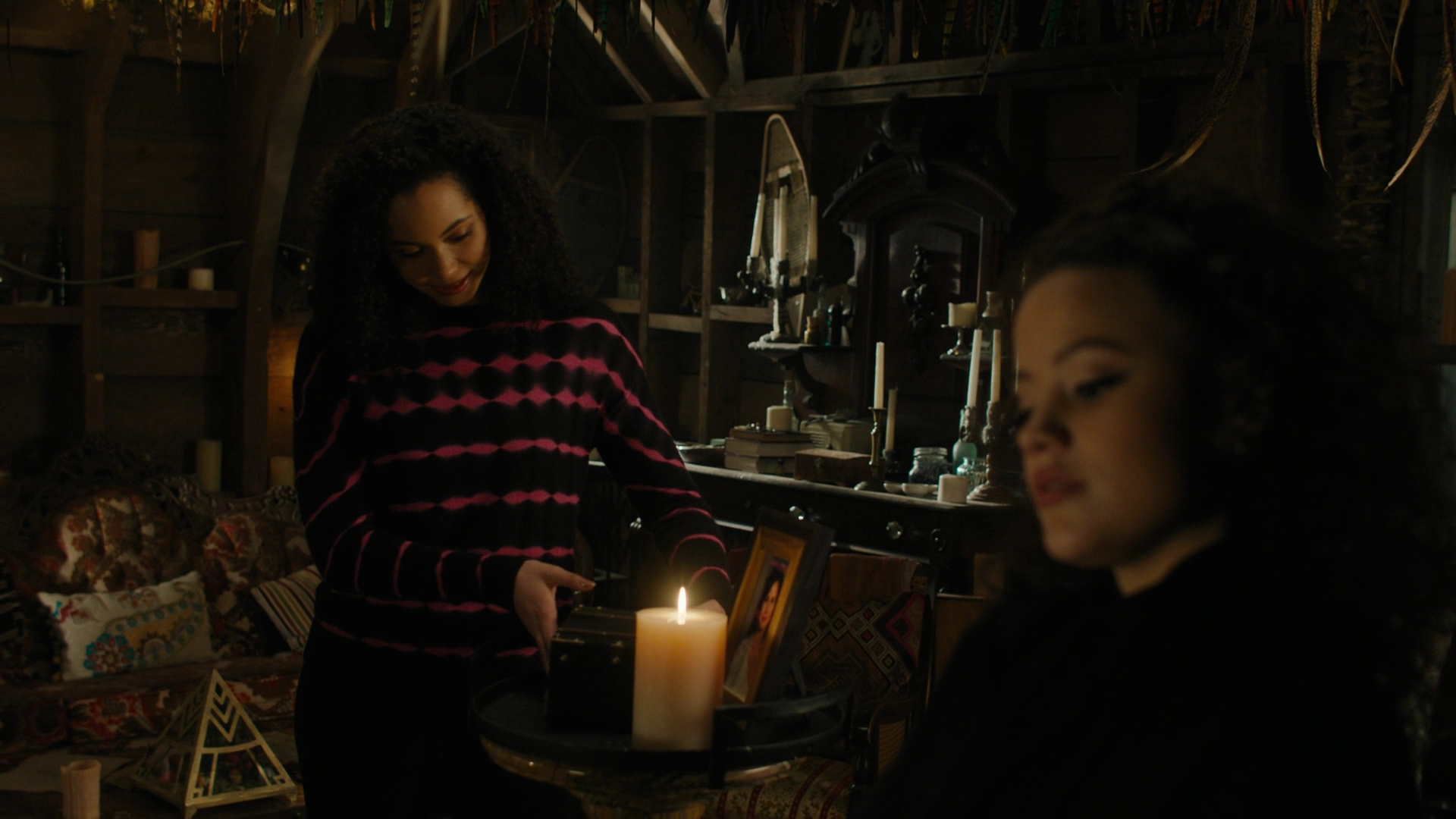 Charmed-Online-dot-nl_Charmed3x12SpectralHealing0626.jpg