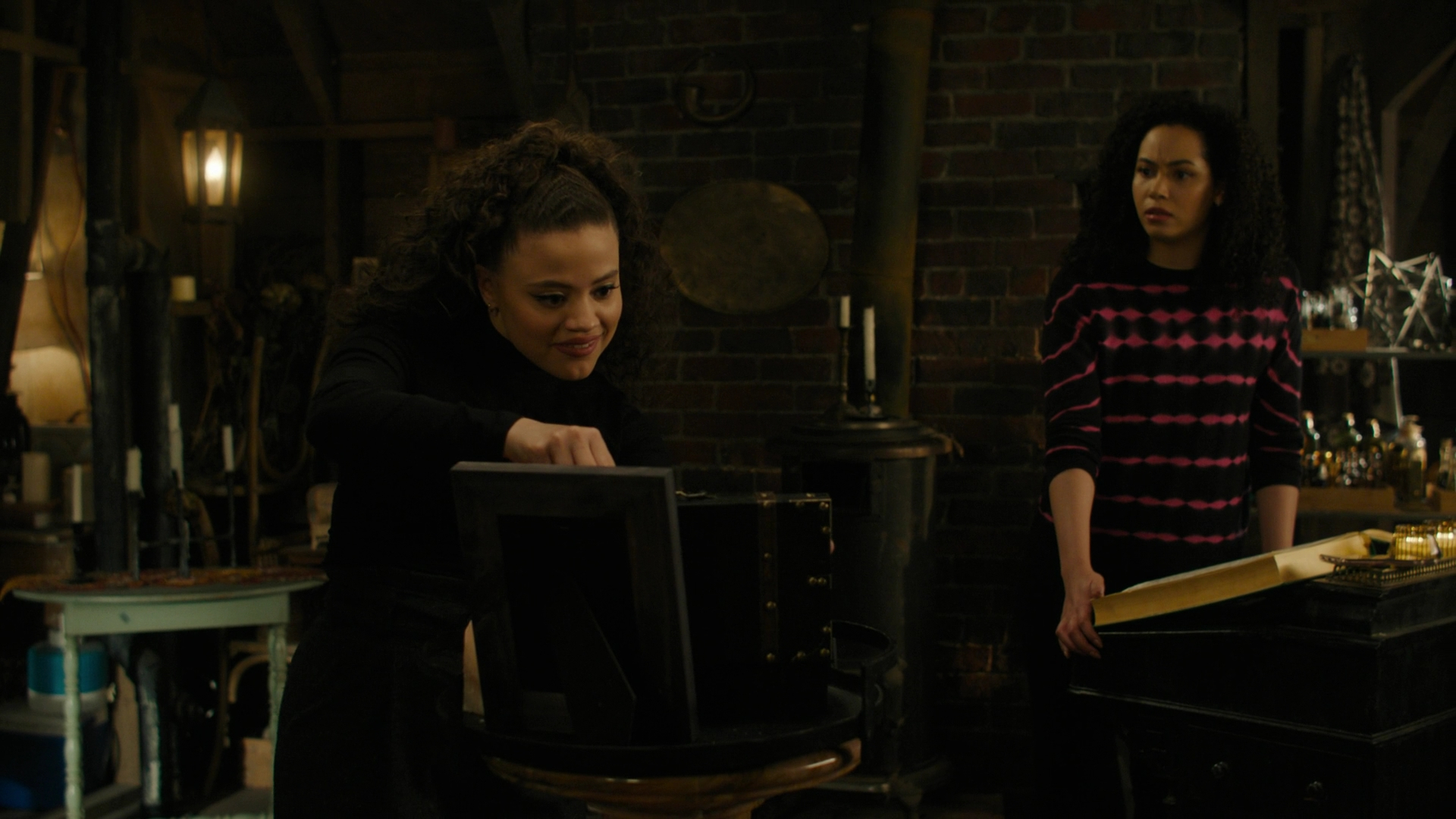 Charmed-Online-dot-nl_Charmed3x12SpectralHealing0863.jpg