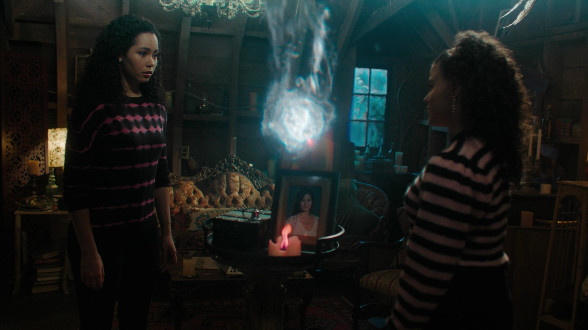 Charmed-Online-dot-nl_Charmed3x12SpectralHealing1798.jpg