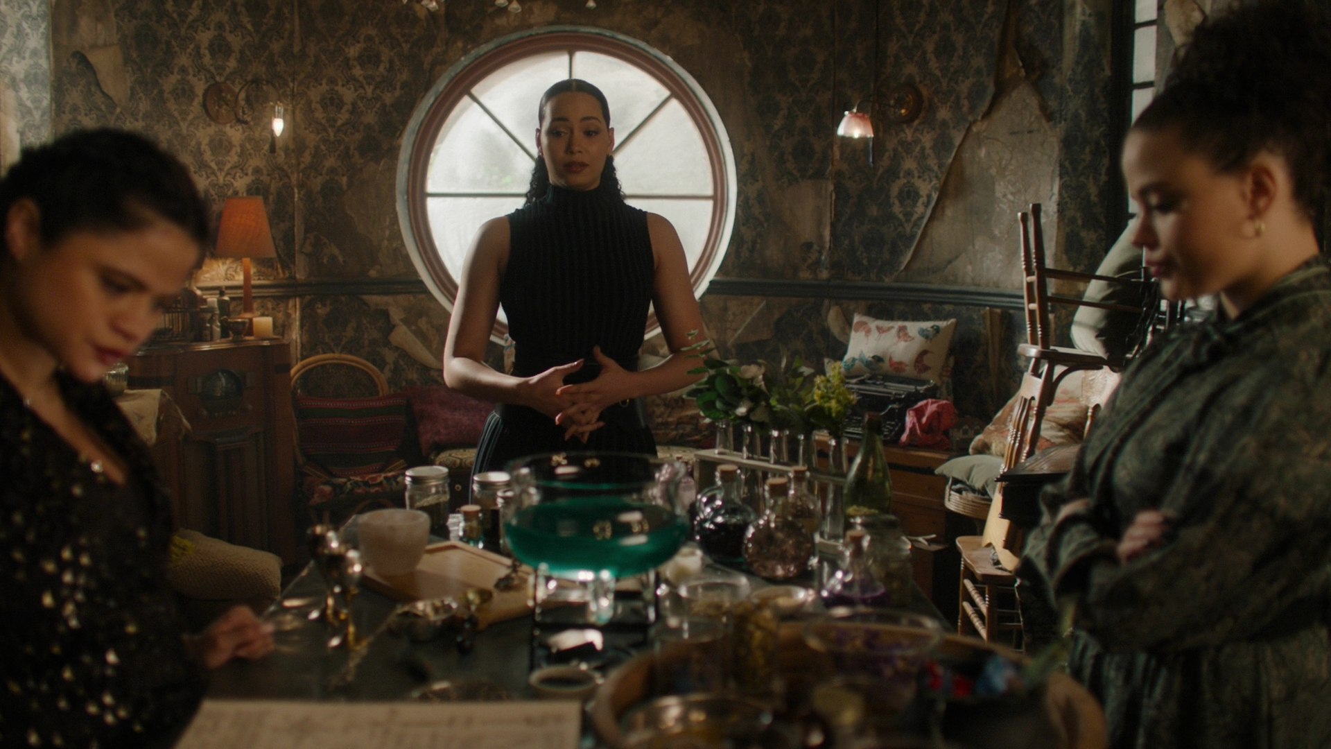 Charmed-Online-dot-nl_Charmed3x13ChaosTheory0223.jpg