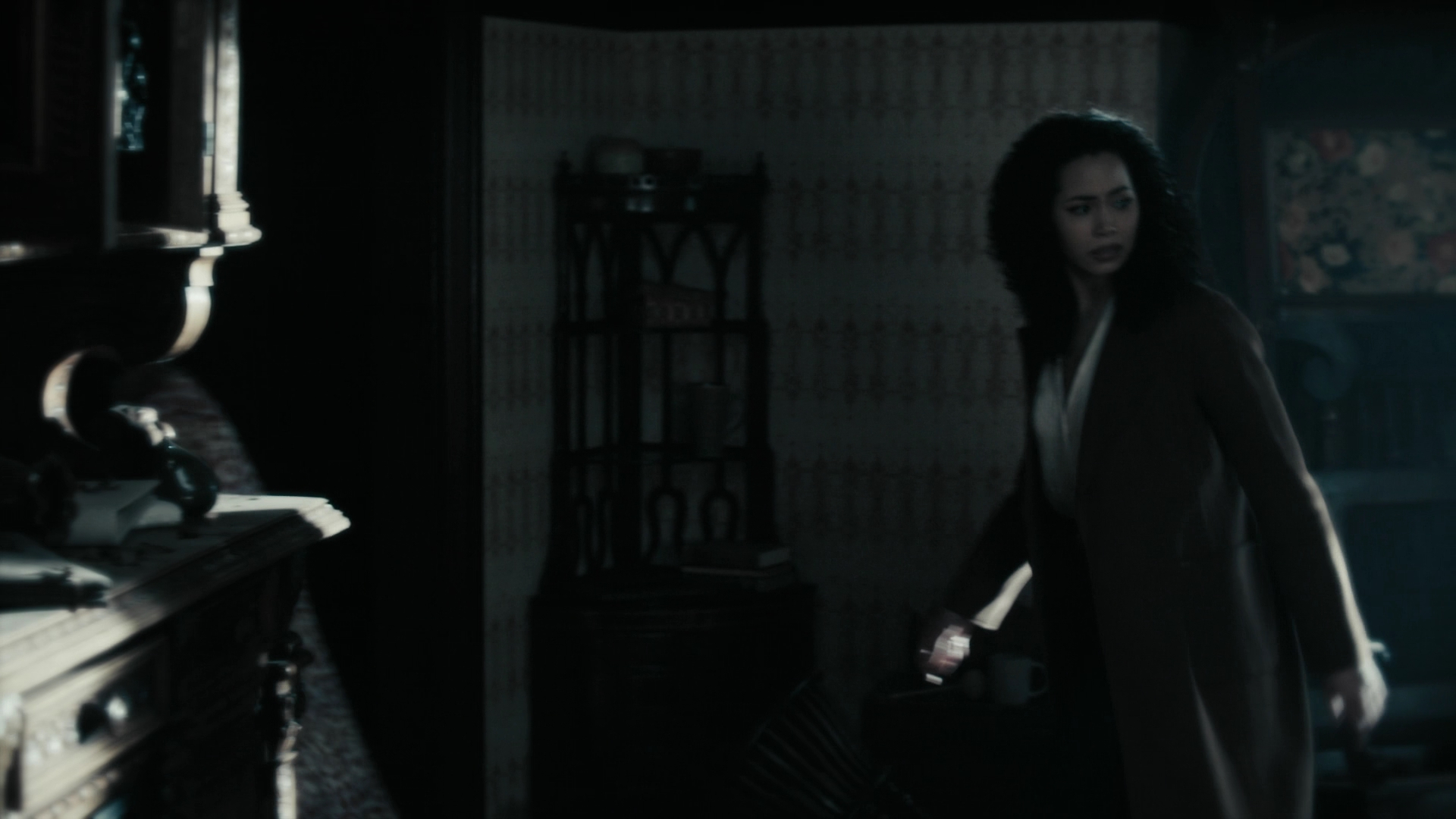 Charmed-Online-dot-nl_Charmed3x15SchrodingersFuture1226.jpg