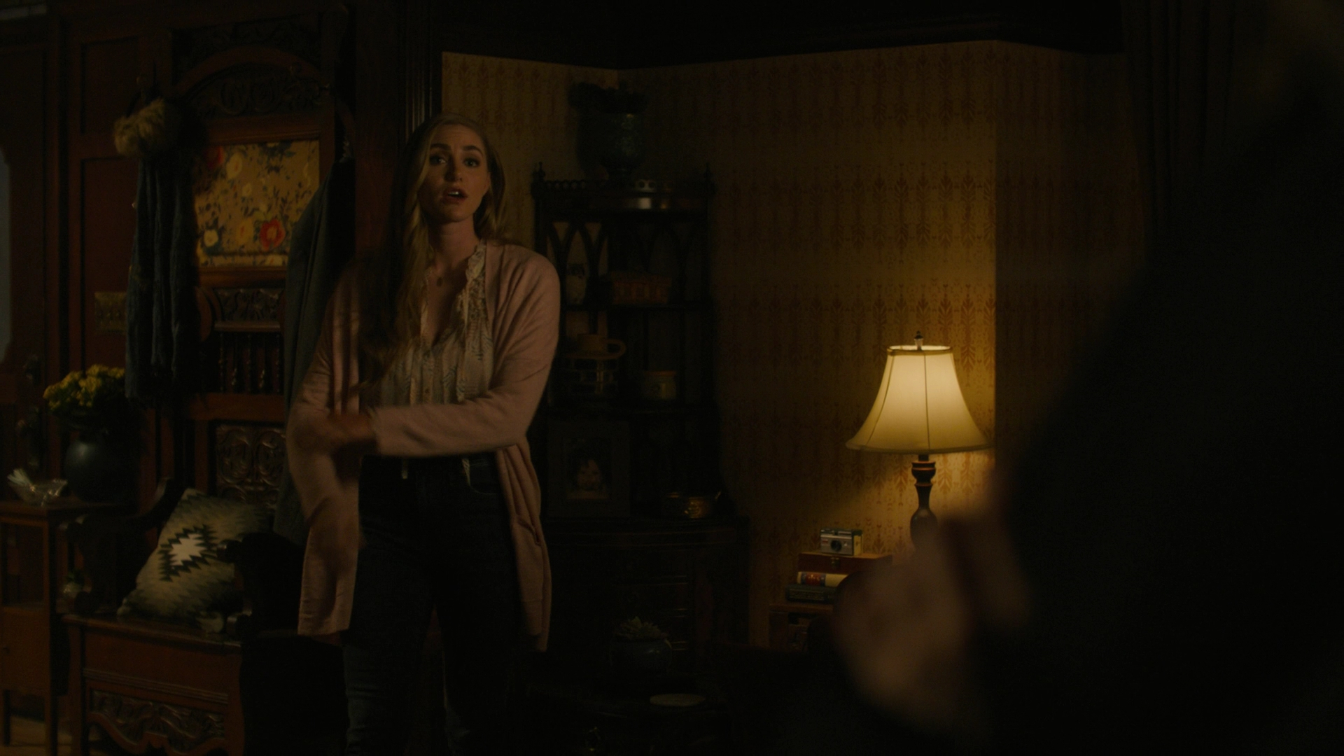 Charmed-Online-dot-nl_Charmed3x16WhattoExpectWhenYoureExpectingtheApocalypse1256.jpg
