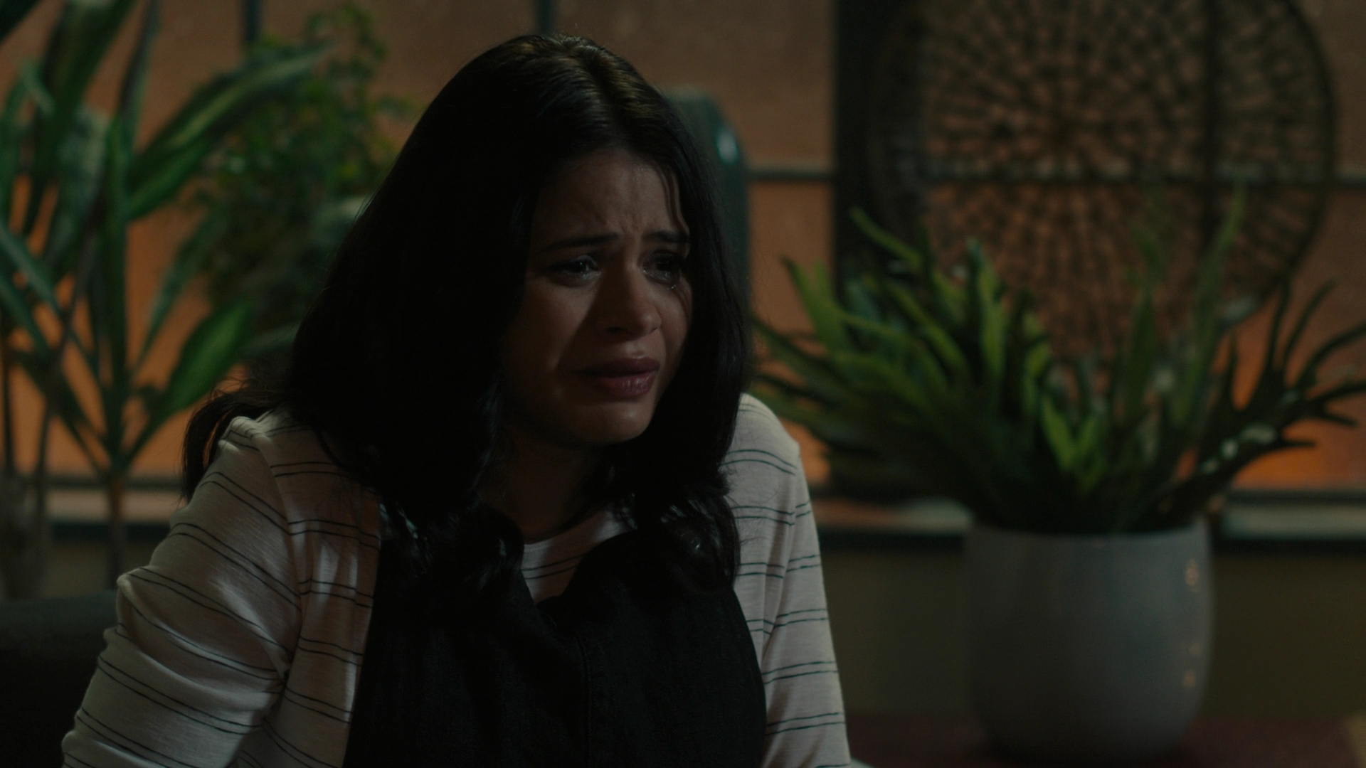 Charmed-Online-dot-nl_Charmed3x16WhattoExpectWhenYoureExpectingtheApocalypse1536.jpg
