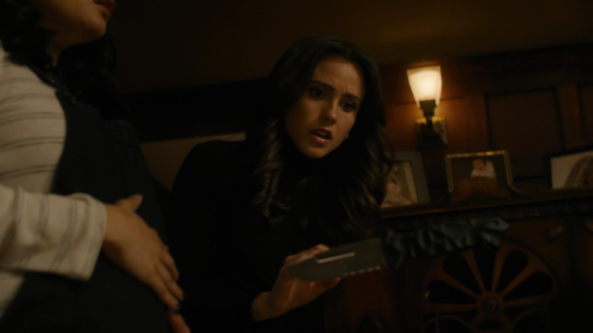 Charmed-Online-dot-nl_Charmed3x16WhattoExpectWhenYoureExpectingtheApocalypse1822.jpg Charmed-Online-dot-nl_Charmed3x16WhattoExpectWhenYoureExpectingtheApocalypse1822.jpg