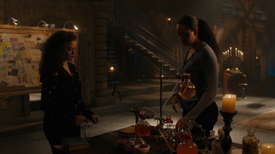 Charmed-Online-dot-nl_Charmed3x16WhattoExpectWhenYoureExpectingtheApocalypse0433.jpg