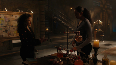 Charmed-Online-dot-nl_Charmed3x16WhattoExpectWhenYoureExpectingtheApocalypse0434.jpg