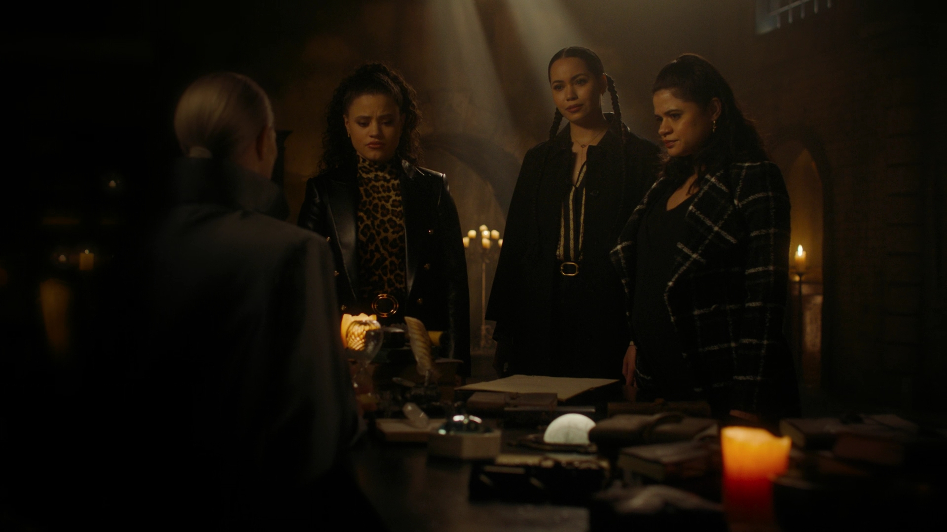 Charmed-Online-dot-nl_Charmed3x17TheCalmBeforeTheStorm0111.jpg
