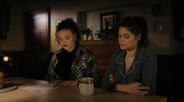 Charmed-Online-dot-nl_Charmed4x01NotThatGirl0701.jpg