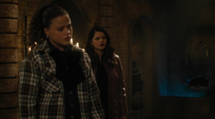 Charmed-Online-dot-nl_Charmed4x01NotThatGirl1632.jpg