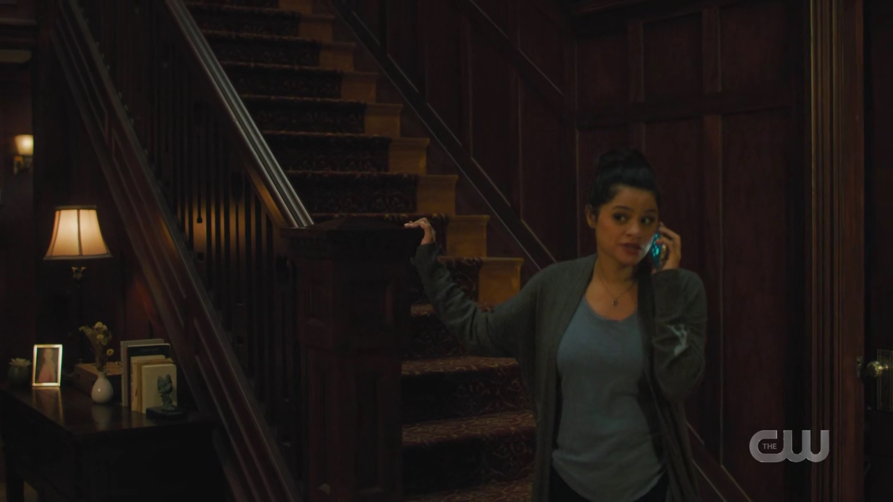 charmed-online-dot-nl_charmed4x02YouCantGoHomeAgain0070.jpg