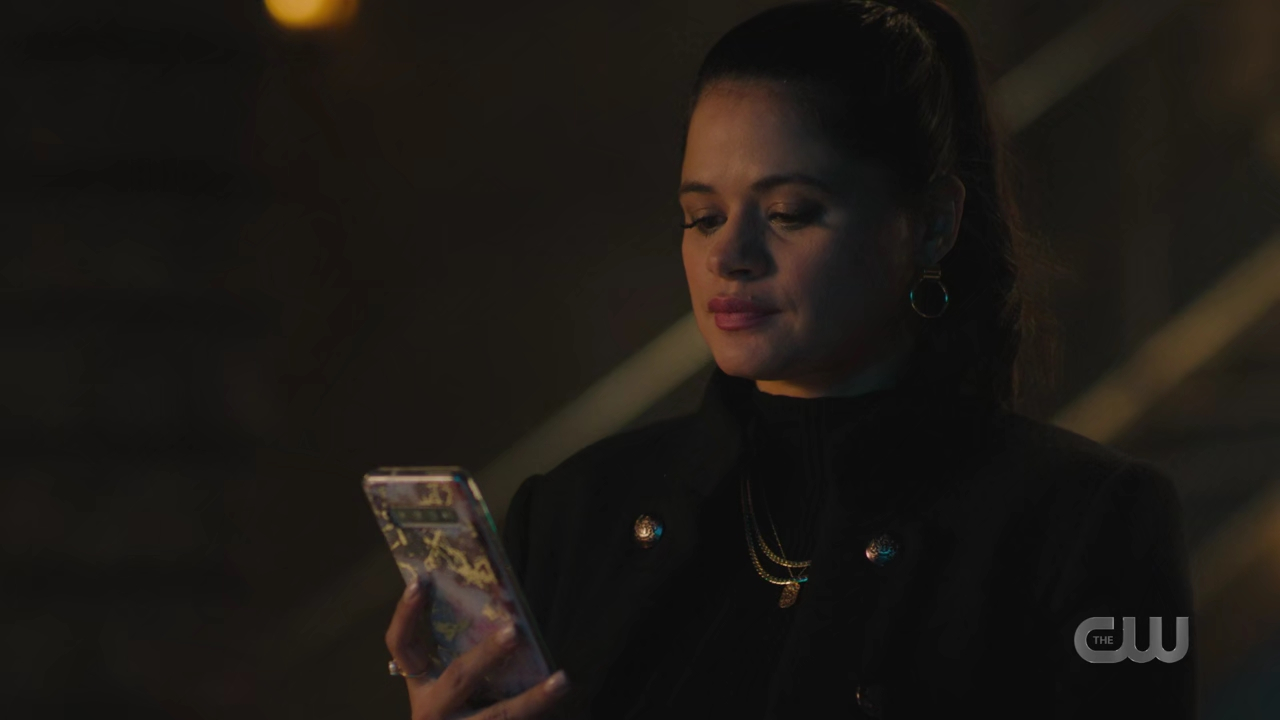 charmed-online-dot-nl_charmed4x02YouCantGoHomeAgain0726.jpg