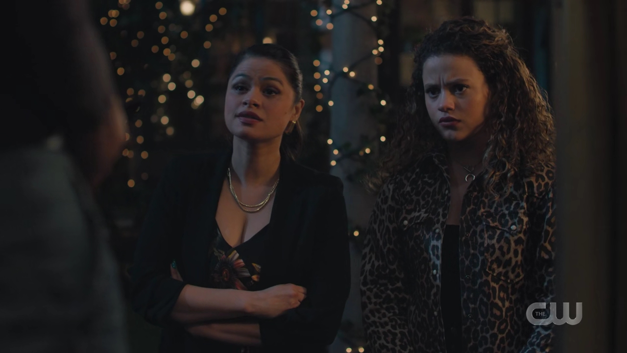 charmed-online-dot-nl_Charmed4x05TheSisterhoodoftheTravelingSandwich0469.jpg