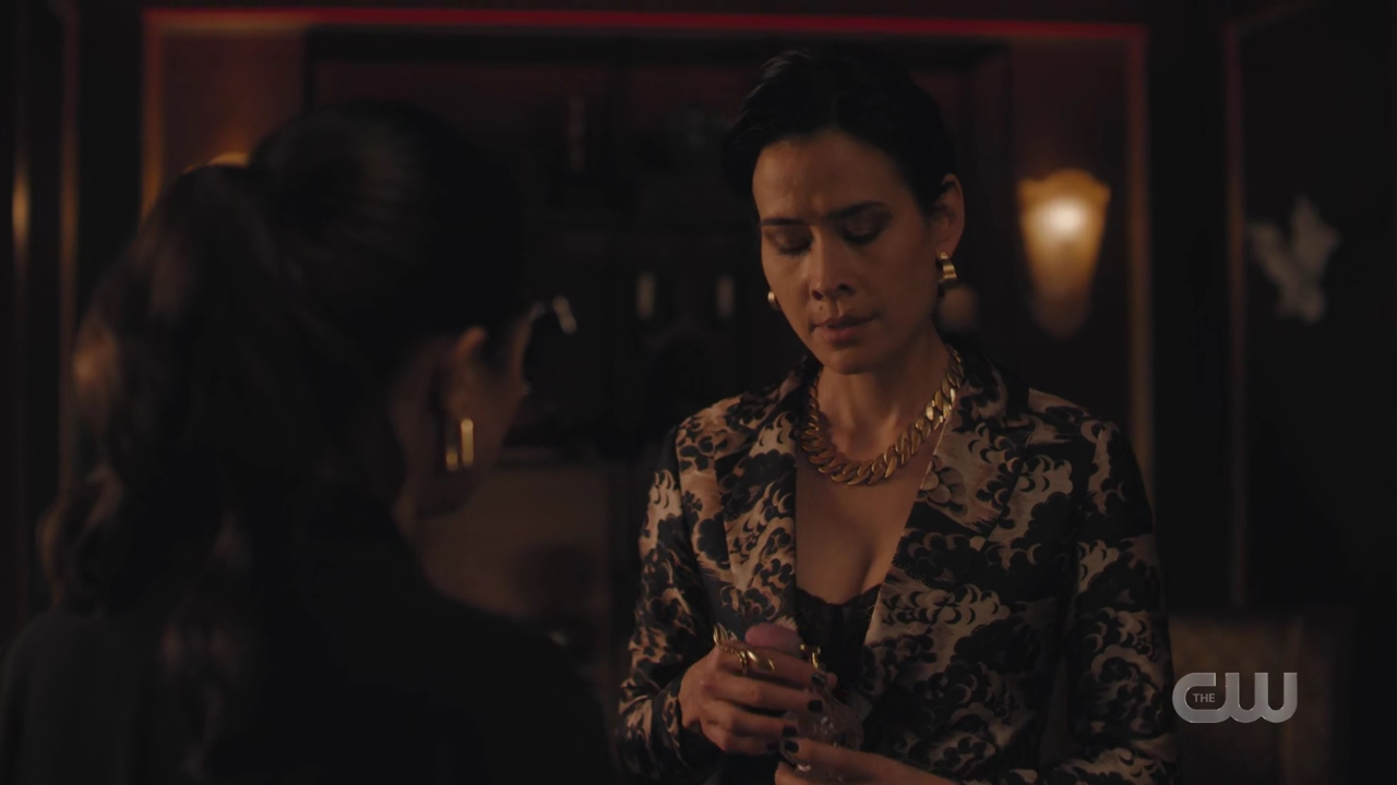 charmed-online-dot-nl_Charmed4x05TheSisterhoodoftheTravelingSandwich0567.jpg
