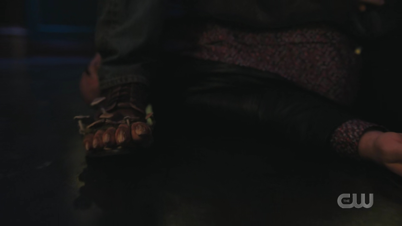 charmed-online-dot-nl_Charmed4x05TheSisterhoodoftheTravelingSandwich0595.jpg charmed-online-dot-nl_Charmed4x05TheSisterhoodoftheTravelingSandwich0595.jpg