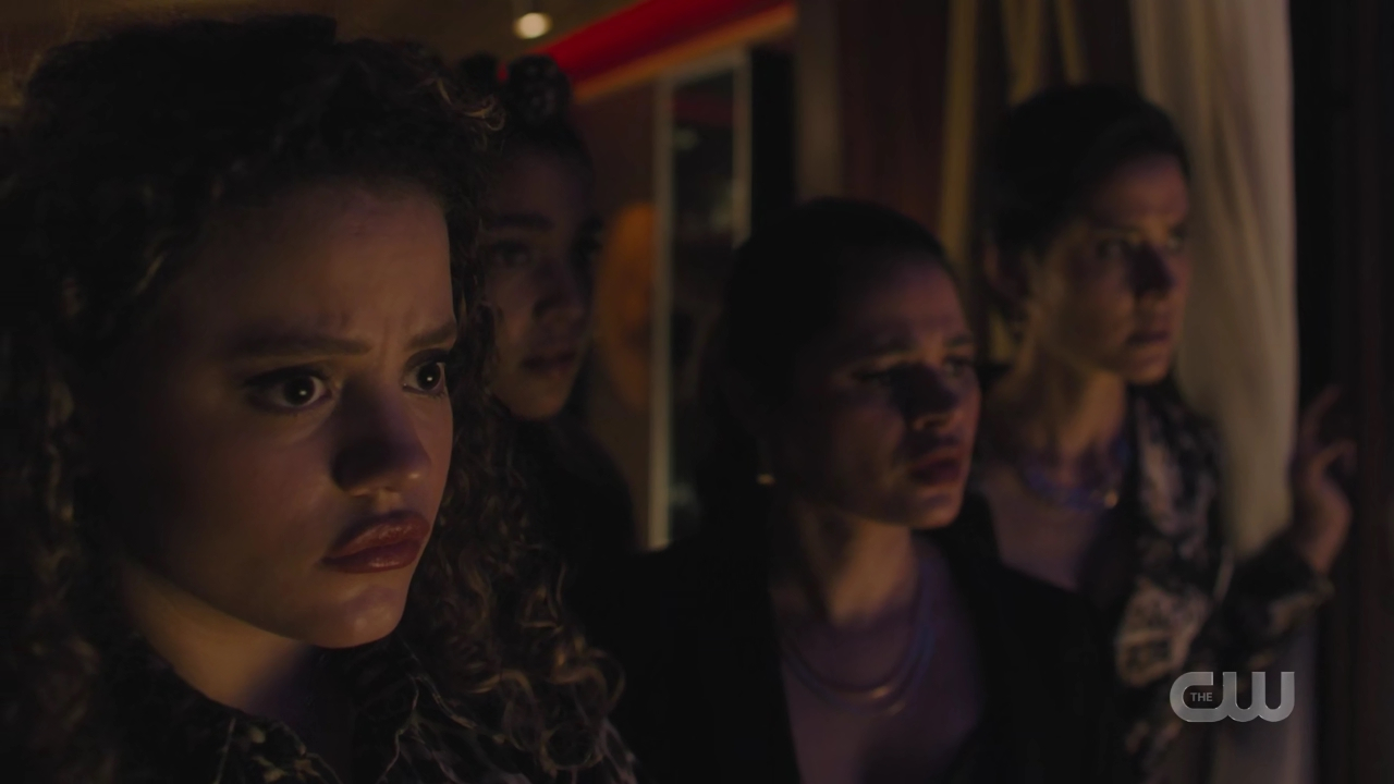 charmed-online-dot-nl_Charmed4x05TheSisterhoodoftheTravelingSandwich0609.jpg charmed-online-dot-nl_Charmed4x05TheSisterhoodoftheTravelingSandwich0609.jpg