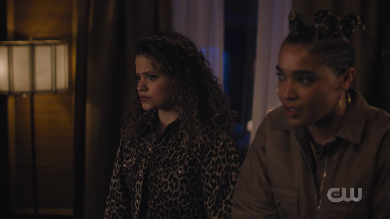 charmed-online-dot-nl_Charmed4x05TheSisterhoodoftheTravelingSandwich0706.jpg