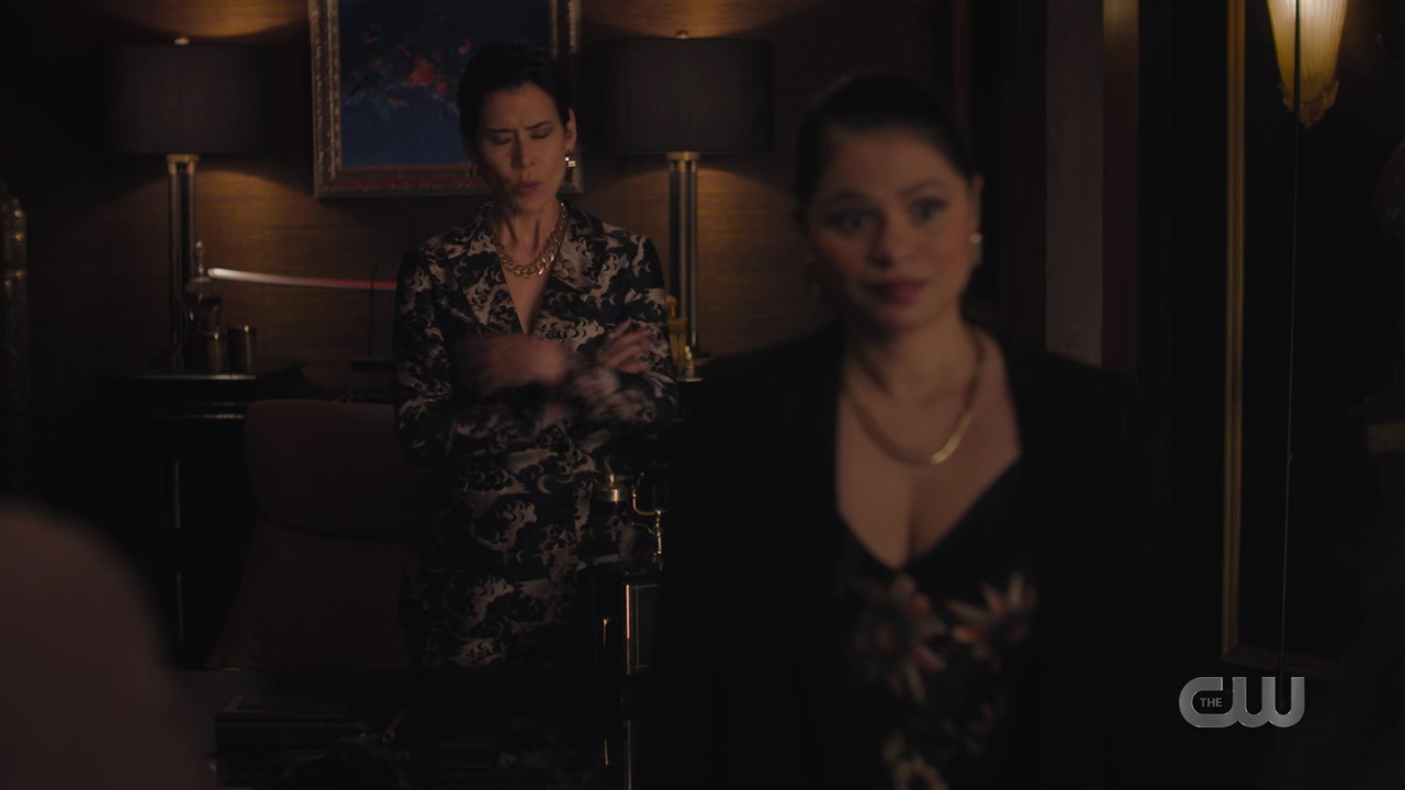 charmed-online-dot-nl_Charmed4x05TheSisterhoodoftheTravelingSandwich0708.jpg charmed-online-dot-nl_Charmed4x05TheSisterhoodoftheTravelingSandwich0708.jpg