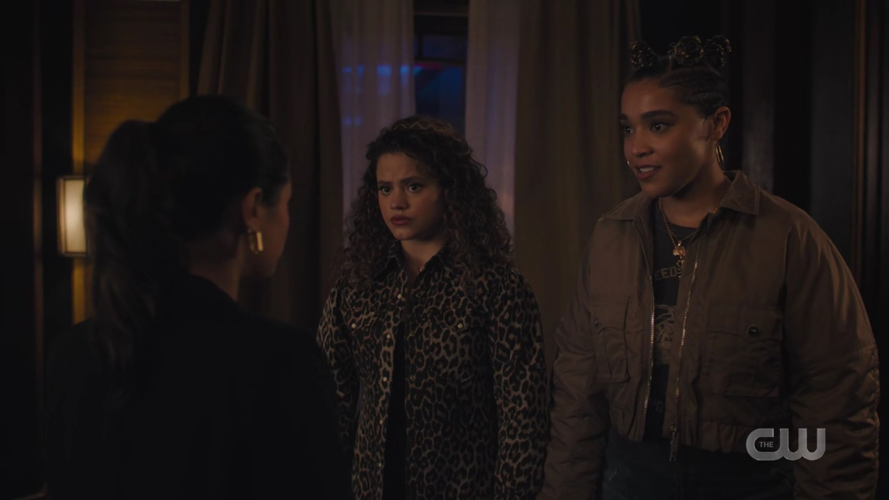 charmed-online-dot-nl_Charmed4x05TheSisterhoodoftheTravelingSandwich0725.jpg