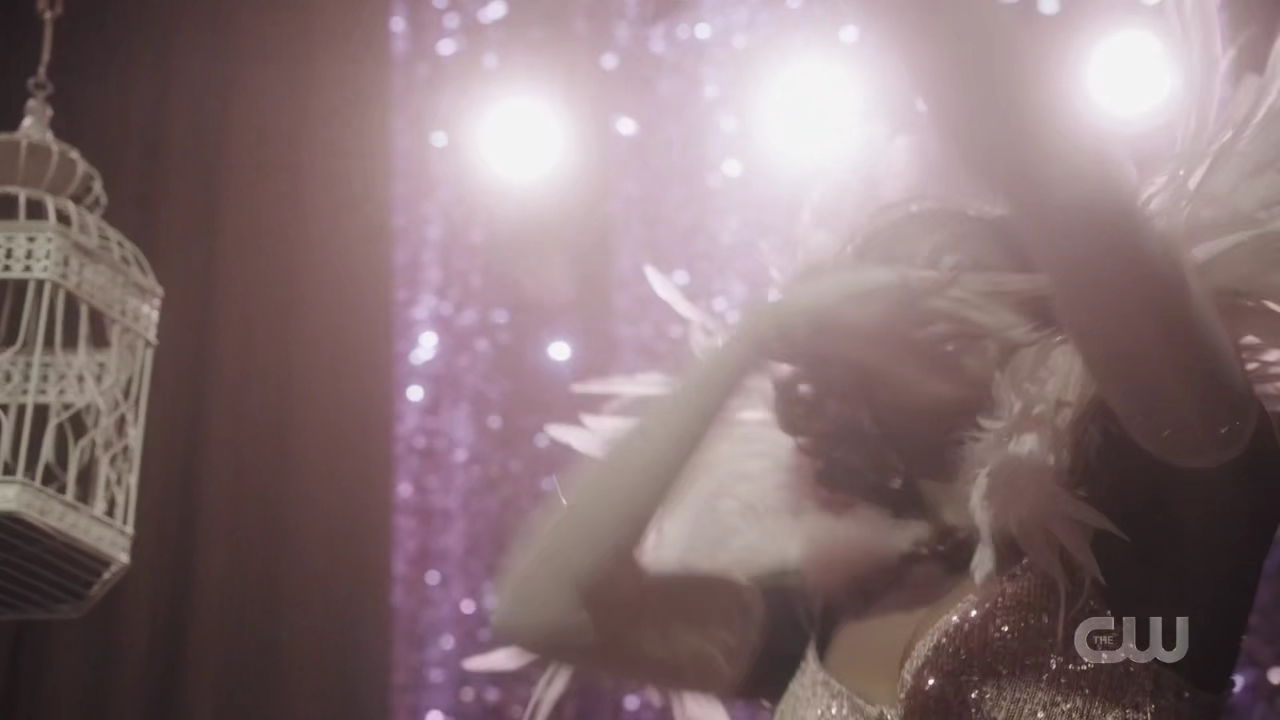 charmed-online-dot-nl_Charmed4x05TheSisterhoodoftheTravelingSandwich0819.jpg