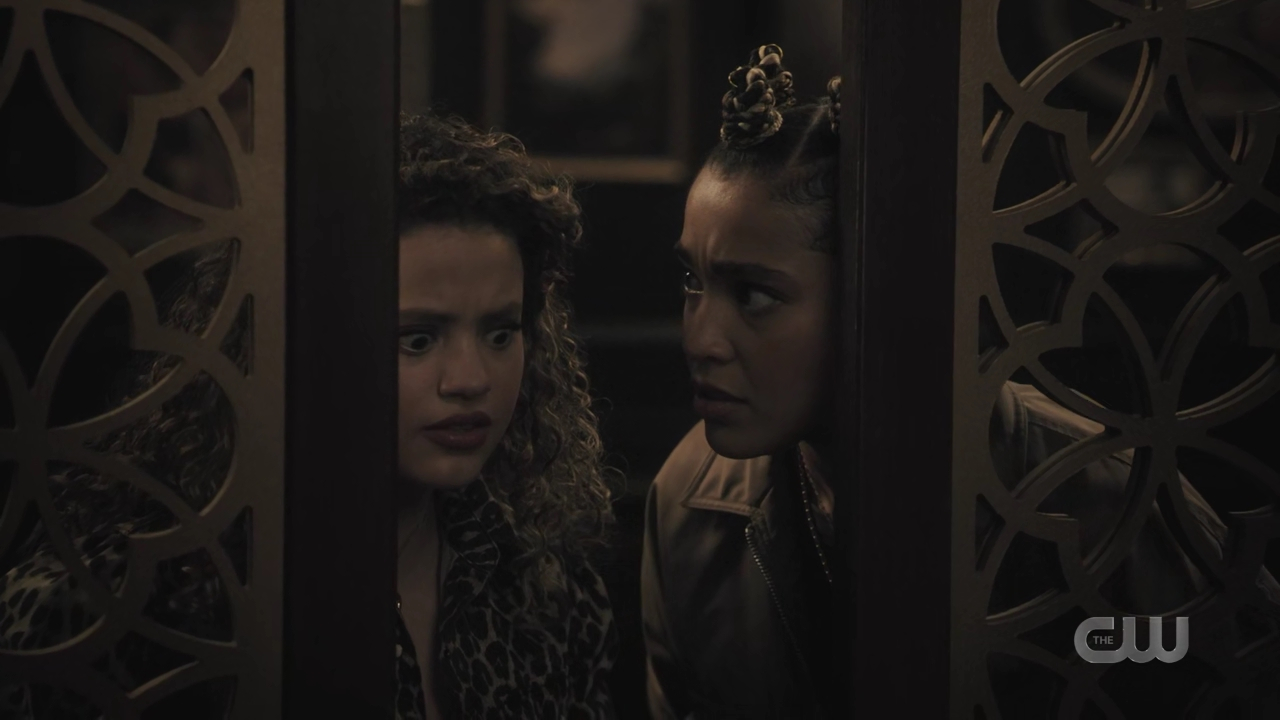 charmed-online-dot-nl_Charmed4x05TheSisterhoodoftheTravelingSandwich0846.jpg