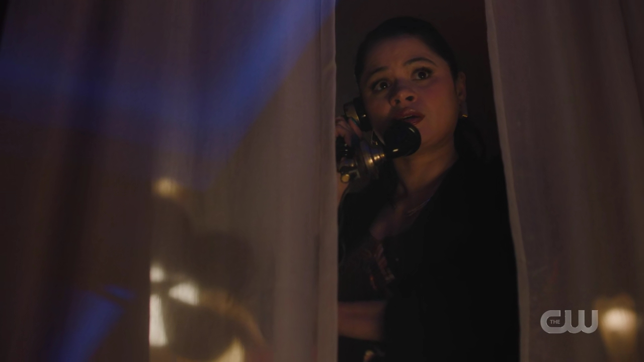 charmed-online-dot-nl_Charmed4x05TheSisterhoodoftheTravelingSandwich1237.jpg