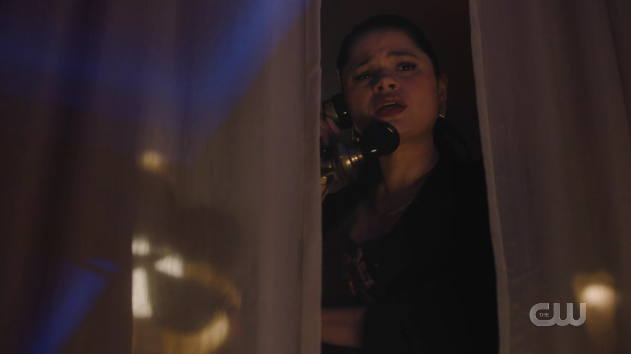charmed-online-dot-nl_Charmed4x05TheSisterhoodoftheTravelingSandwich1240.jpg