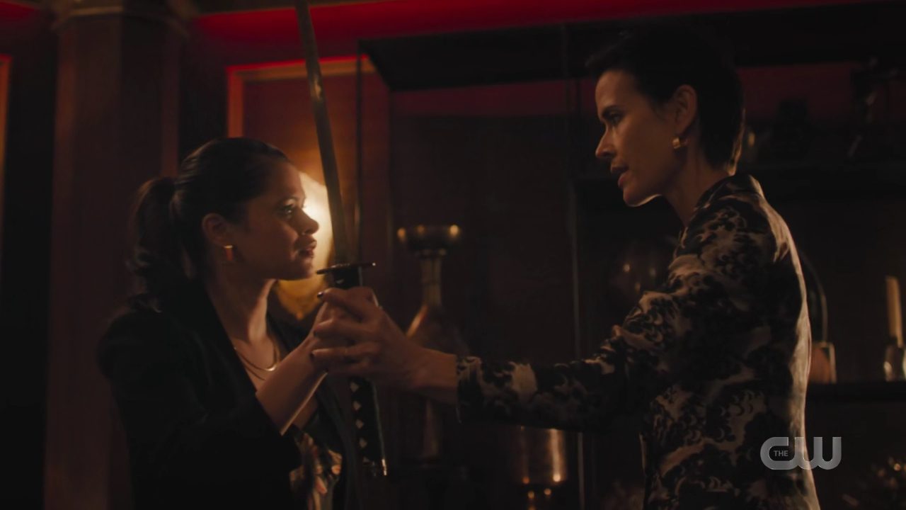 charmed-online-dot-nl_Charmed4x05TheSisterhoodoftheTravelingSandwich1337.jpg