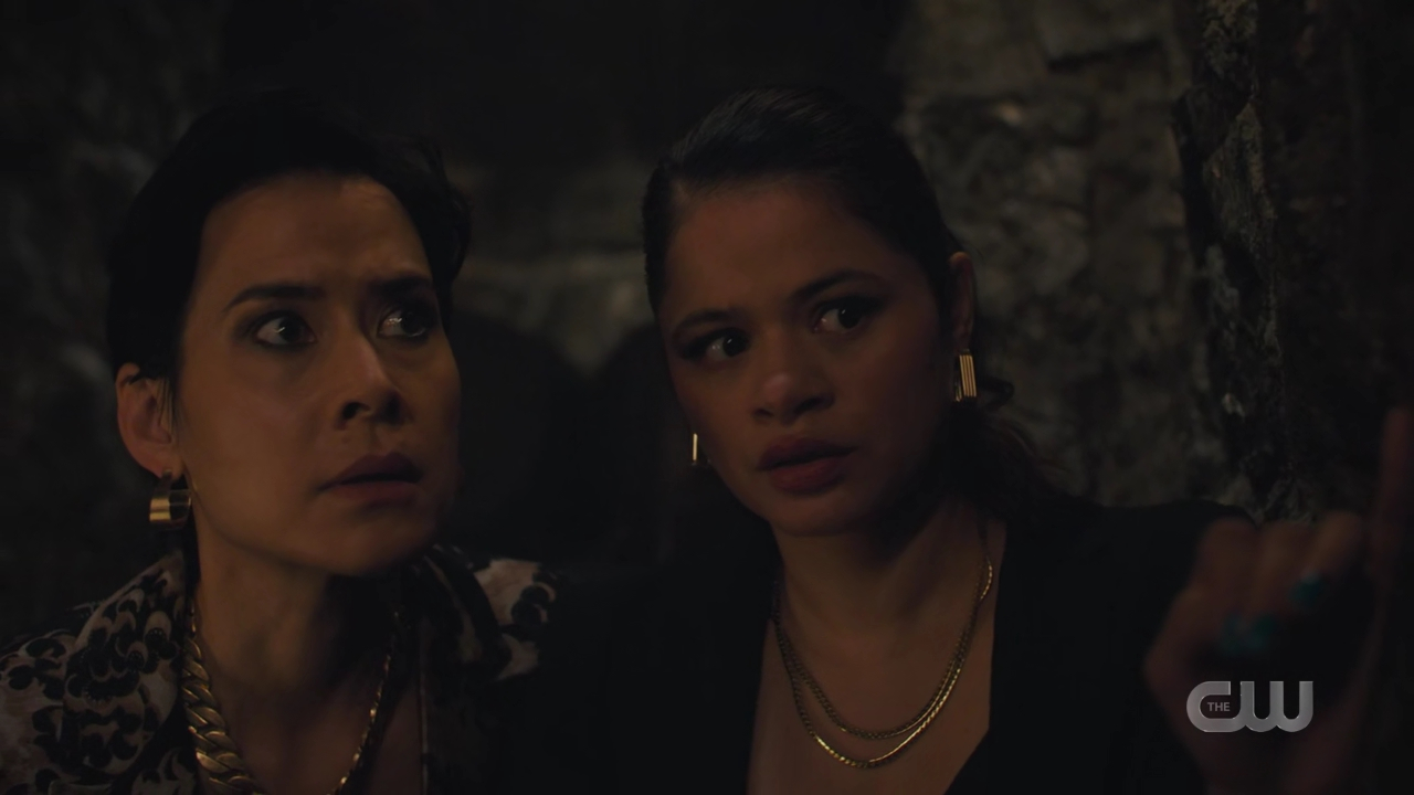 charmed-online-dot-nl_Charmed4x05TheSisterhoodoftheTravelingSandwich1521.jpg