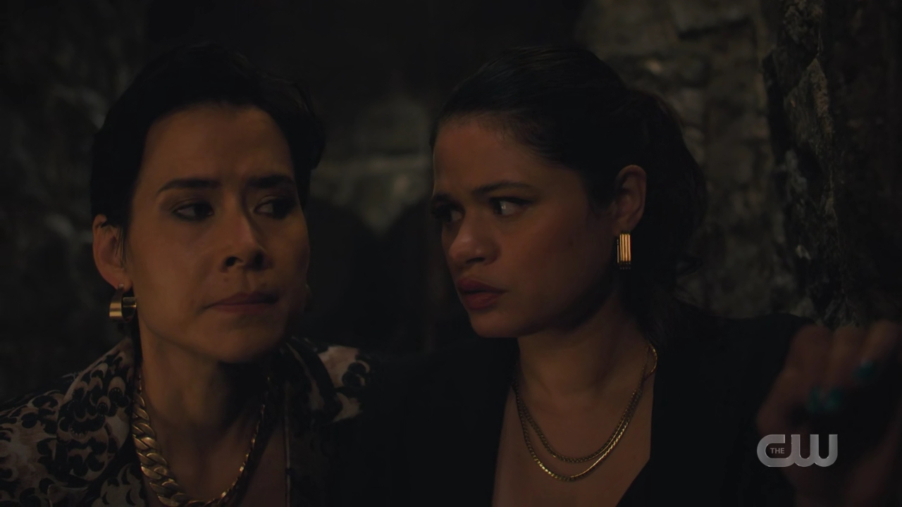 charmed-online-dot-nl_Charmed4x05TheSisterhoodoftheTravelingSandwich1524.jpg