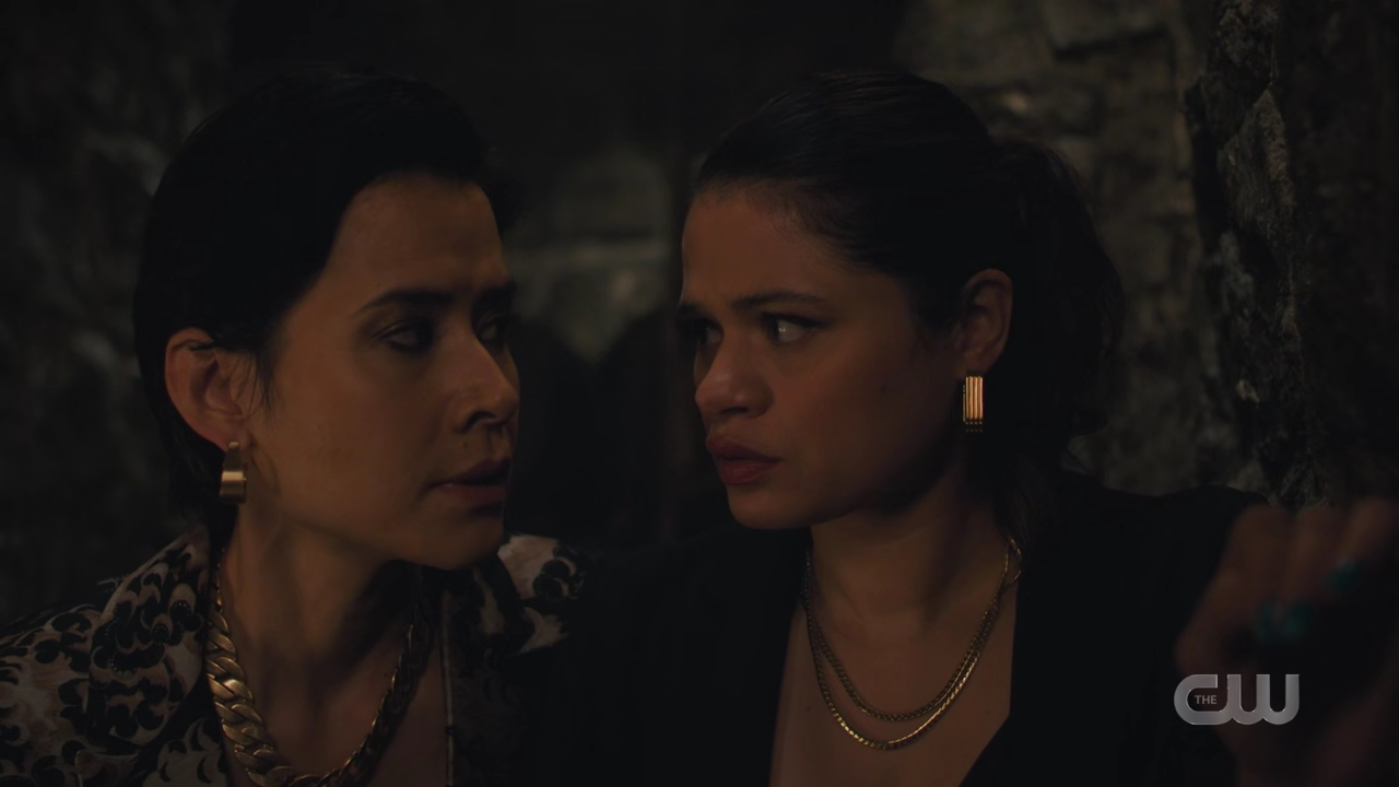 charmed-online-dot-nl_Charmed4x05TheSisterhoodoftheTravelingSandwich1526.jpg
