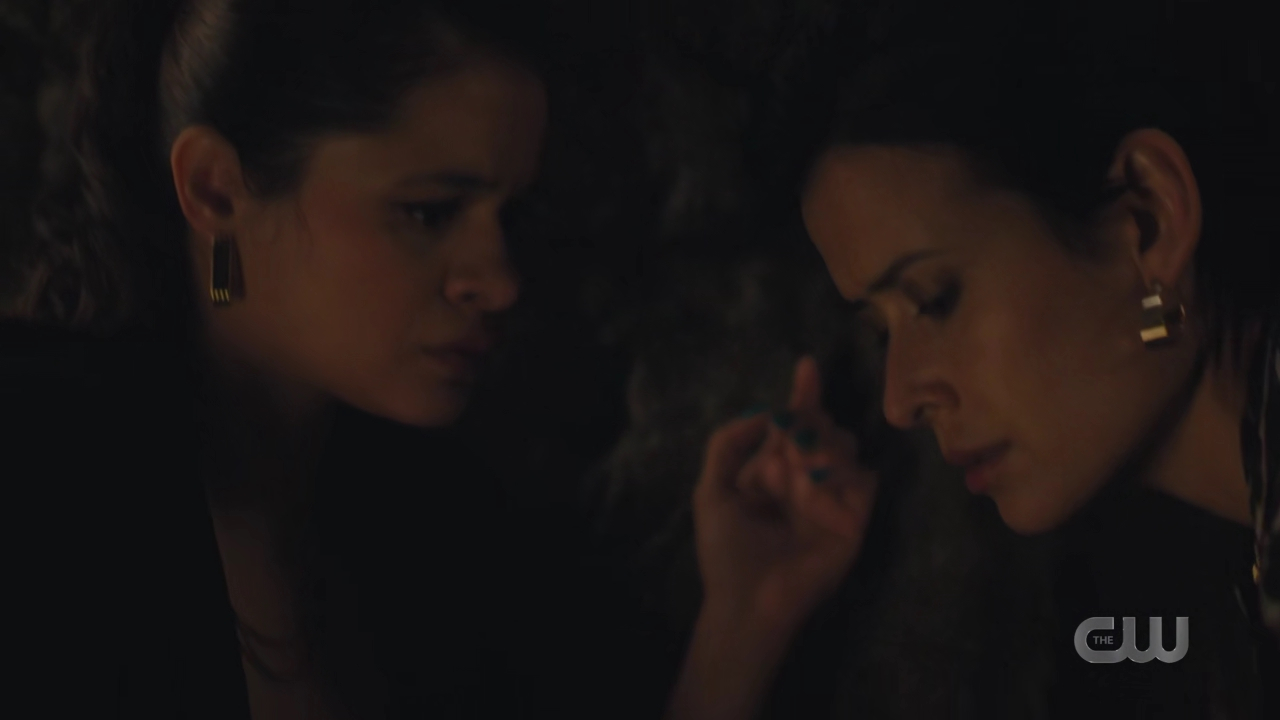 charmed-online-dot-nl_Charmed4x05TheSisterhoodoftheTravelingSandwich1550.jpg