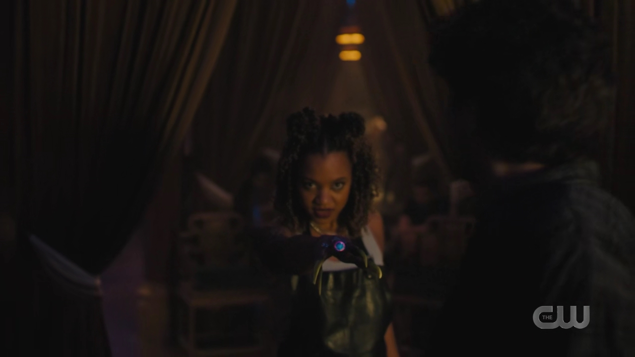 charmed-online-dot-nl_Charmed4x05TheSisterhoodoftheTravelingSandwich1578.jpg
