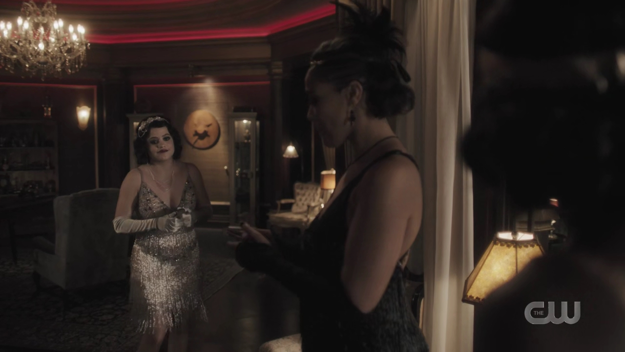 charmed-online-dot-nl_Charmed4x05TheSisterhoodoftheTravelingSandwich1944.jpg
