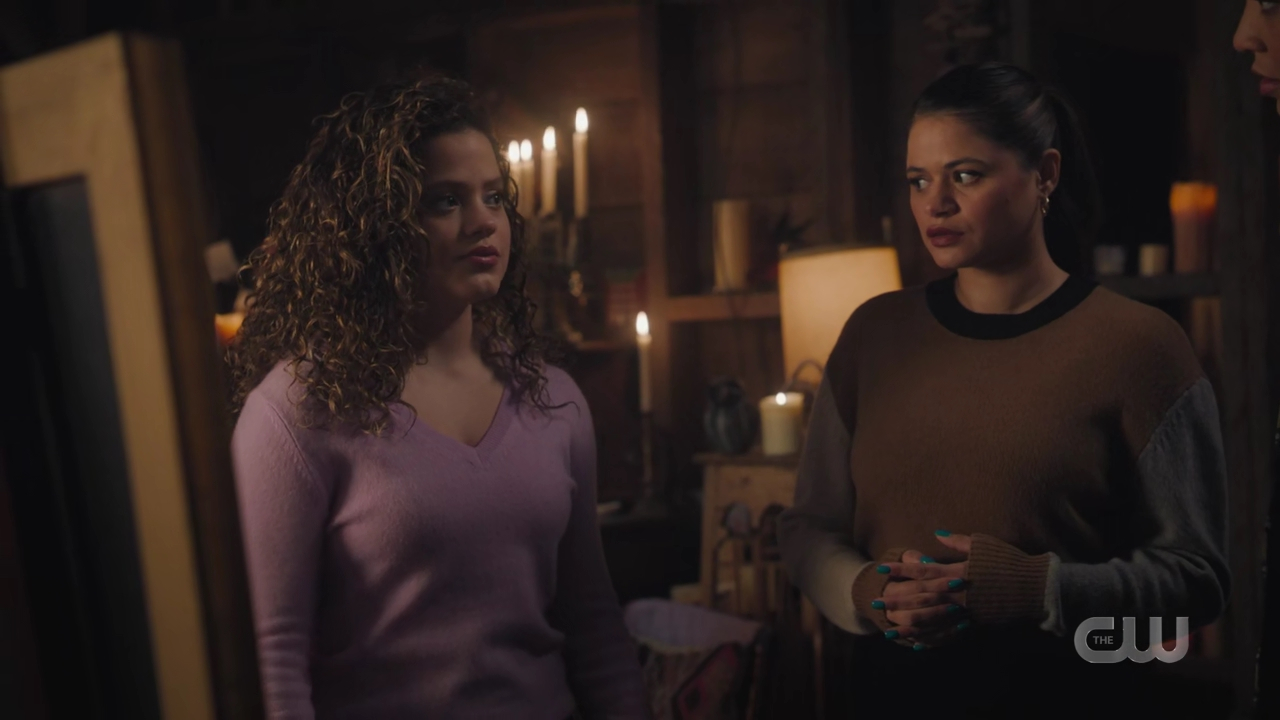 charmed-online-dot-nl_Charmed4x05TheSisterhoodoftheTravelingSandwich2294.jpg