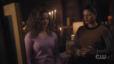 charmed-online-dot-nl_Charmed4x05TheSisterhoodoftheTravelingSandwich2295.jpg