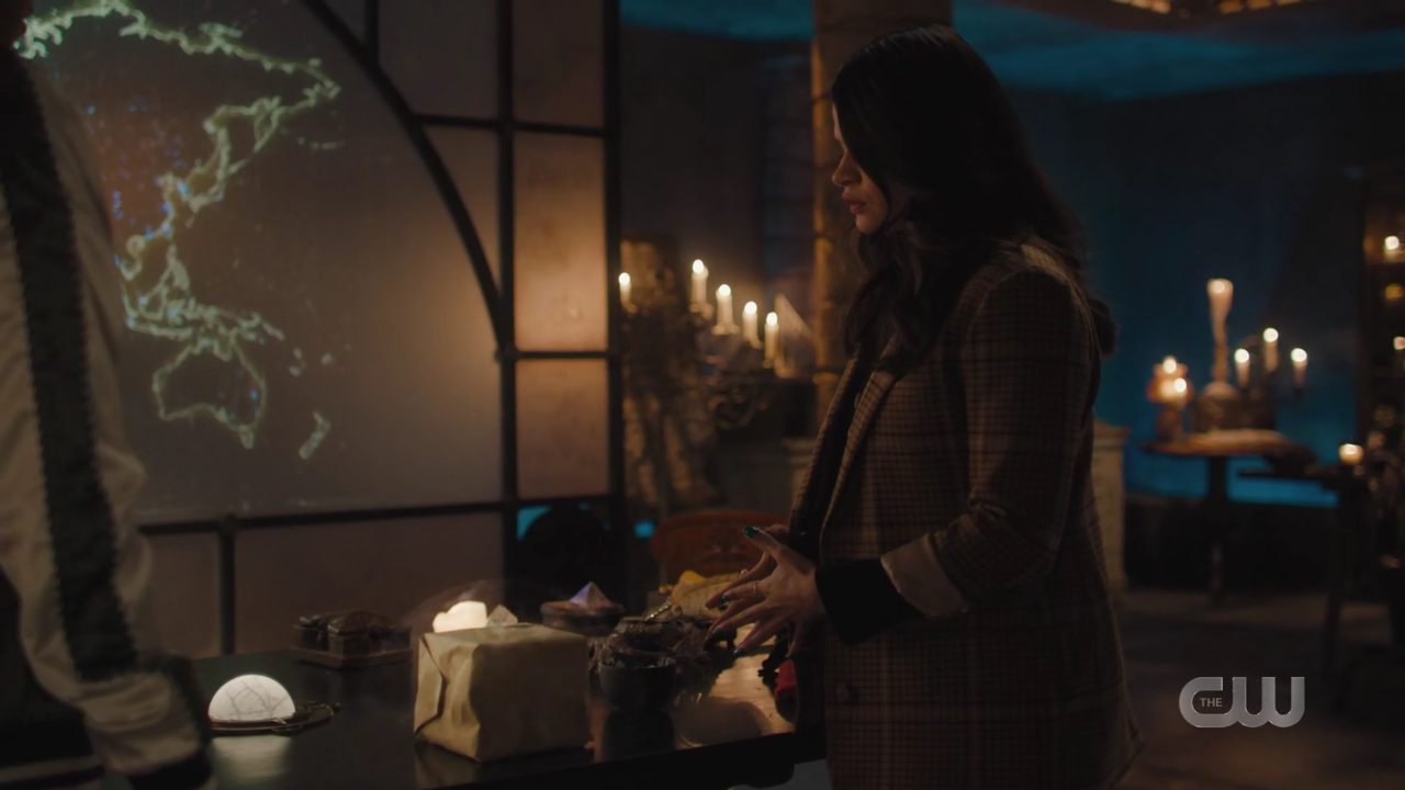 charmed-online-dot-nl_Charmed4x06TheTallymanCometh0607.jpg