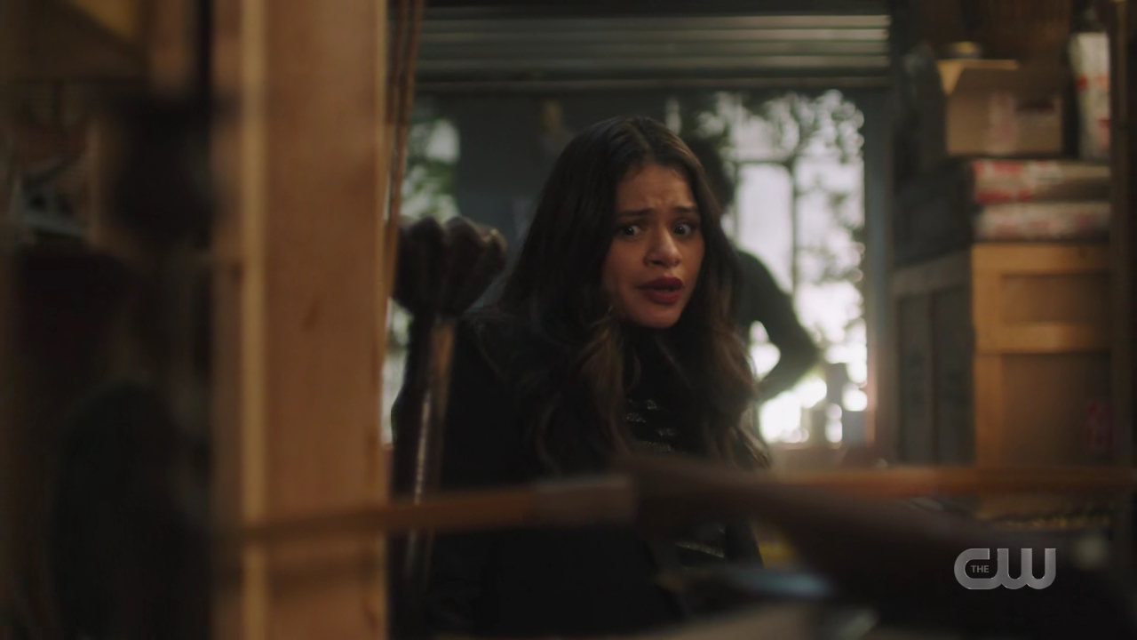 charmed-online-dot-nl_Charmed4x07CatsandCamelsandElephantsohmy0946.jpg