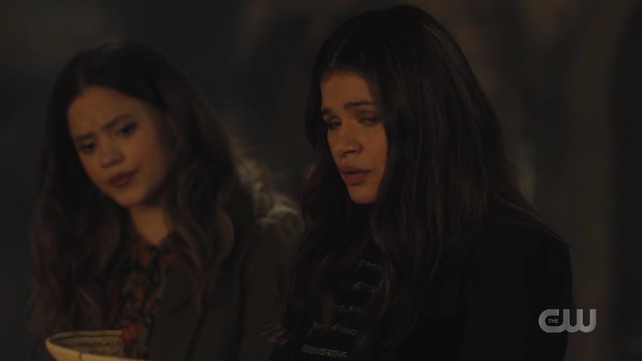 charmed-online-dot-nl_Charmed4x07CatsandCamelsandElephantsohmy1862.jpg