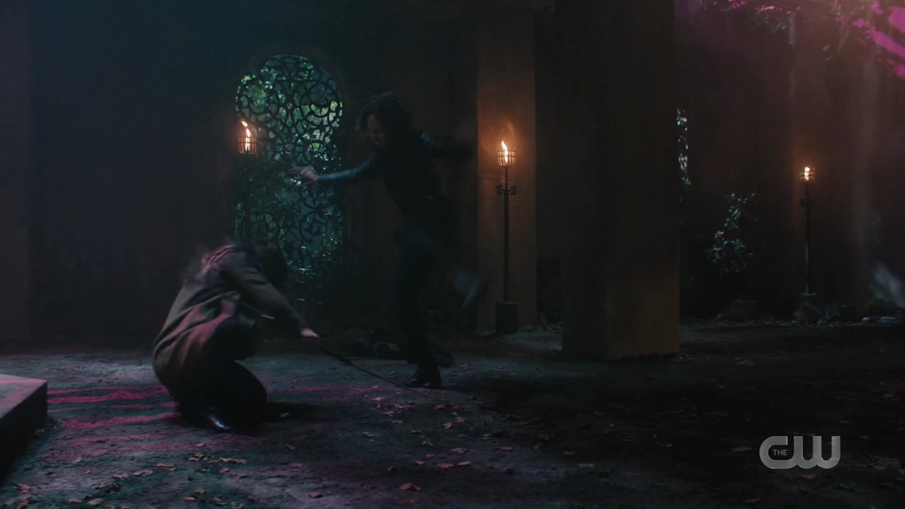 charmed-online-dot-nl_Charmed4x07CatsandCamelsandElephantsohmy1921.jpg