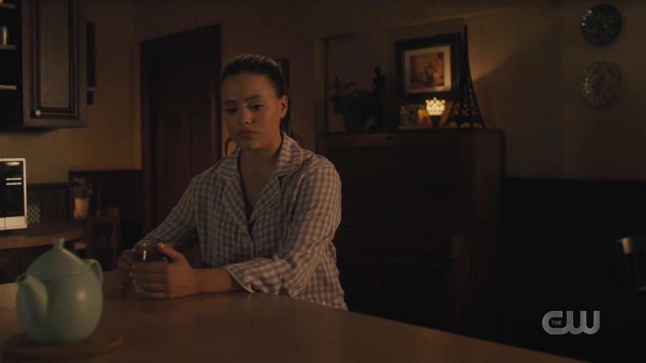 charmed-online-dot-nl_Charmed4x07CatsandCamelsandElephantsohmy2016.jpg
