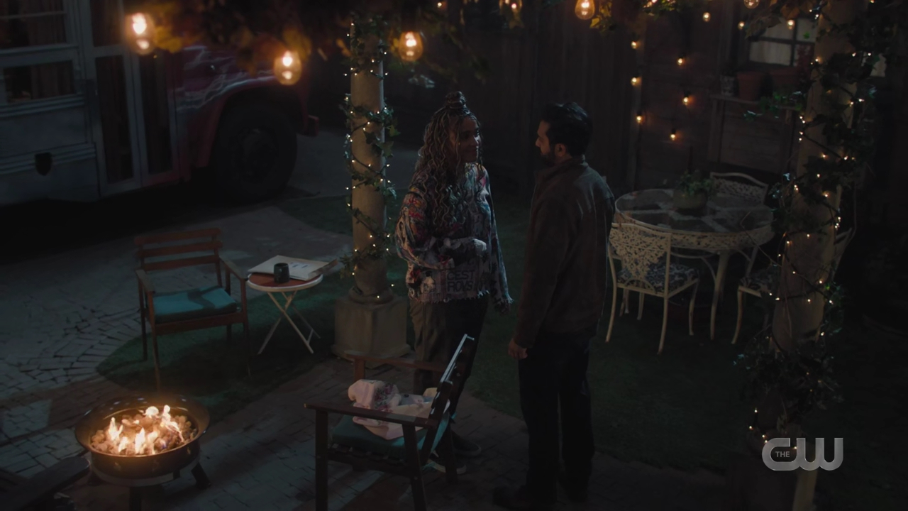 charmed-online-dot-nl_Charmed4x07CatsandCamelsandElephantsohmy2308.jpg