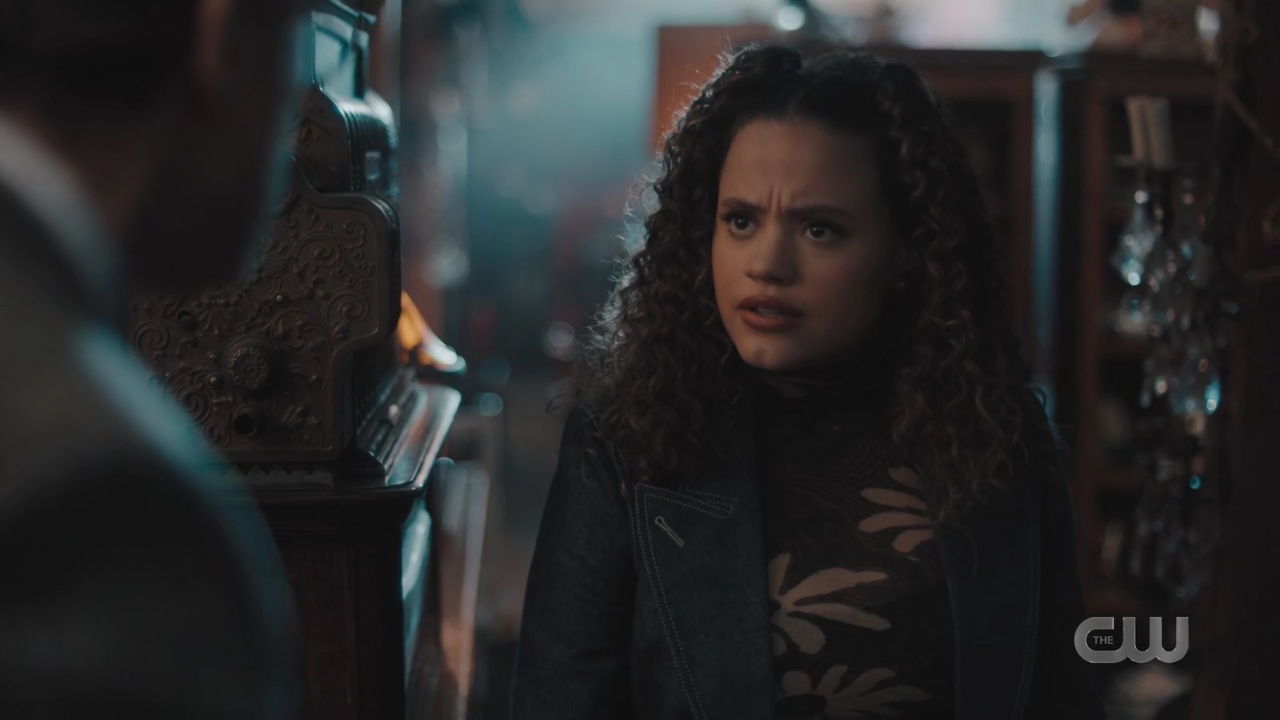 charmed-online-dot-nl_Charmed4x08Unveiled0357.jpg