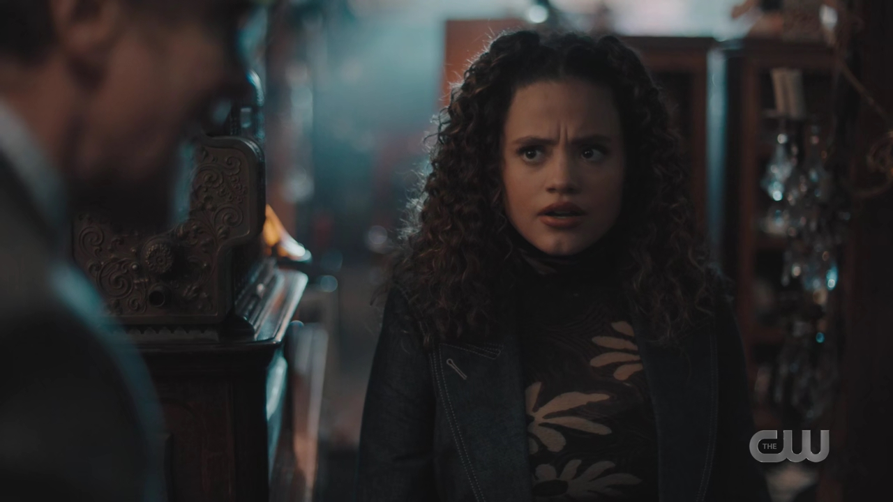 charmed-online-dot-nl_Charmed4x08Unveiled0360.jpg