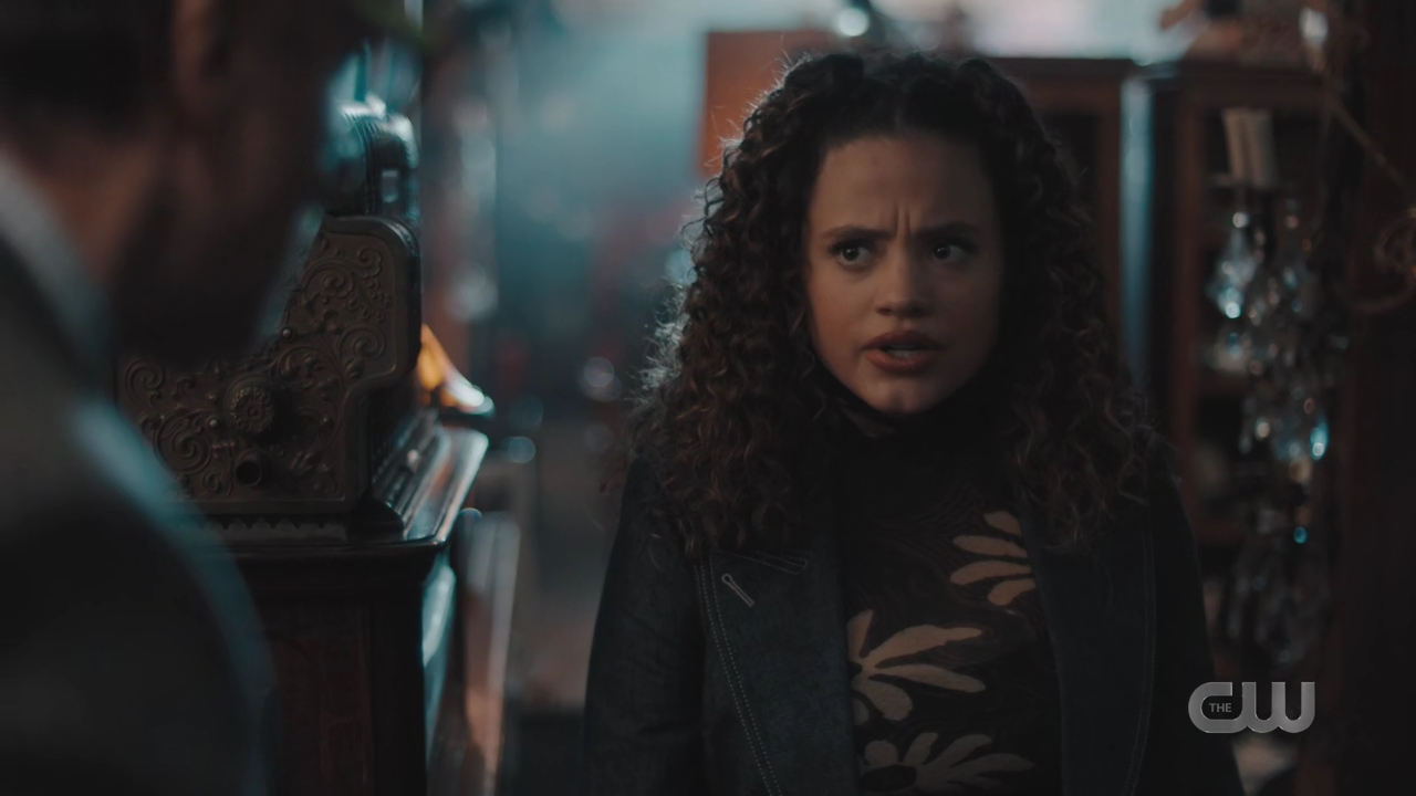 charmed-online-dot-nl_Charmed4x08Unveiled0361.jpg