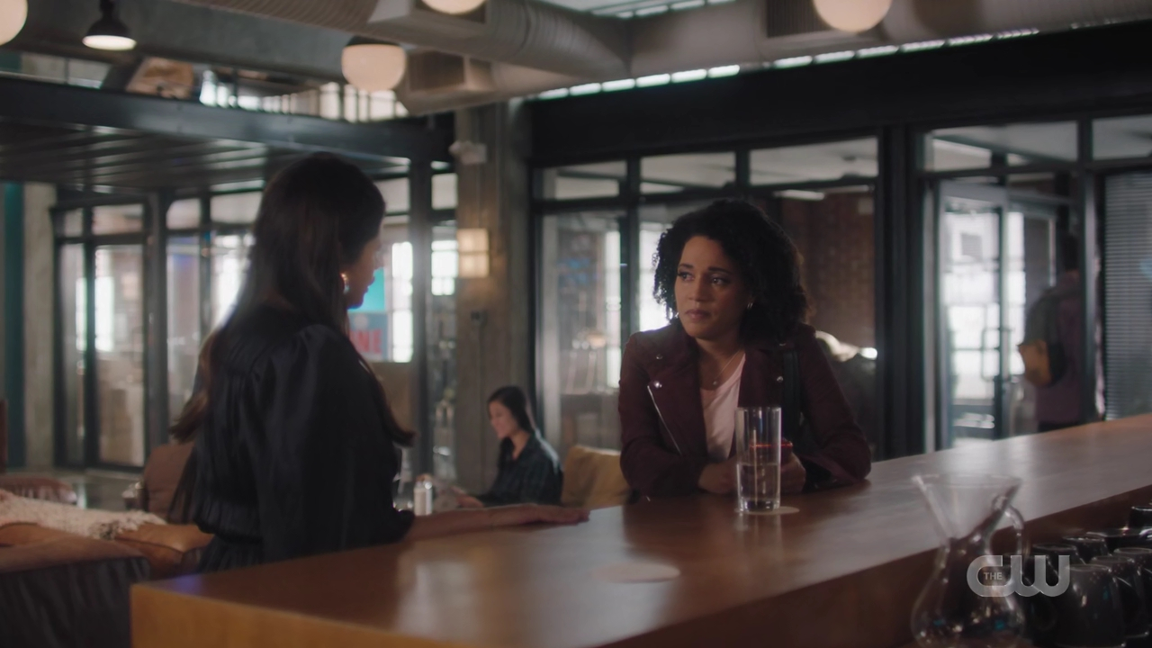 charmed-online-dot-nl_Charmed4x08Unveiled0393.jpg