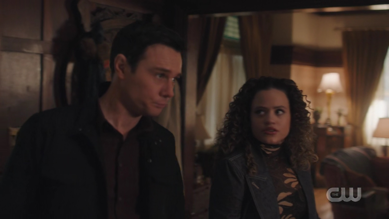 charmed-online-dot-nl_Charmed4x08Unveiled0722.jpg