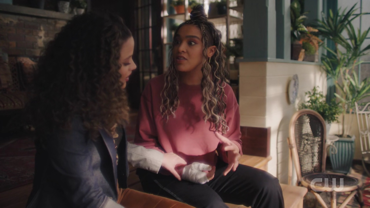charmed-online-dot-nl_Charmed4x08Unveiled0809.jpg